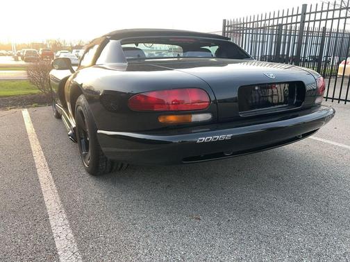 Black 1995 Dodge Viper RT/10