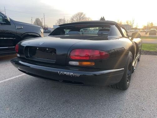 Black 1995 Dodge Viper RT/10