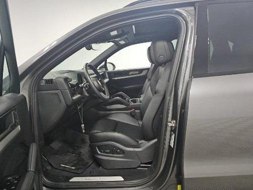 2025 Porsche Cayenne Cayenne