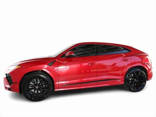 2024 Lamborghini Urus S