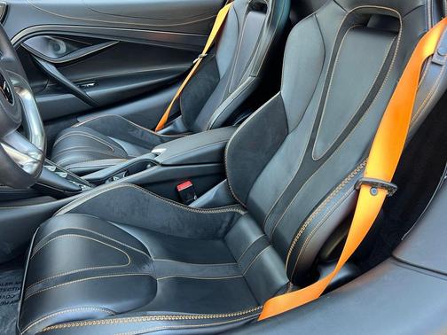 Orange 2025 McLaren 750S Spider