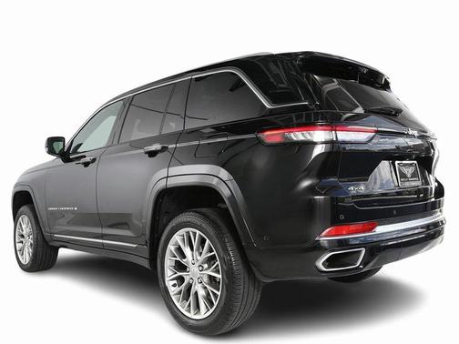 2023 Jeep Grand Cherokee Summit