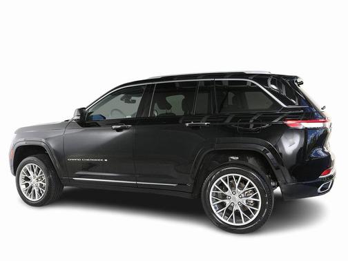 2023 Jeep Grand Cherokee Summit