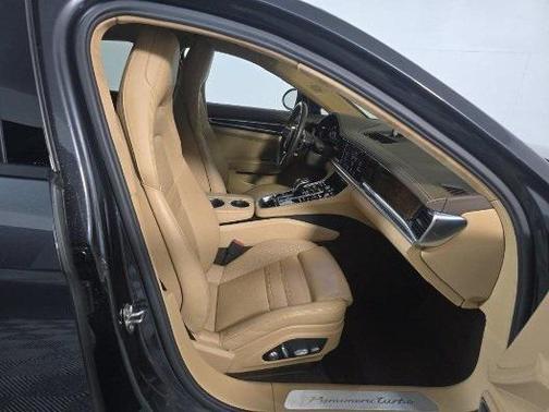 2017 Porsche Panamera Turbo