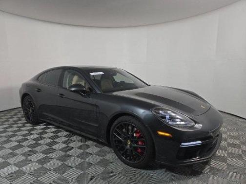2017 Porsche Panamera Turbo