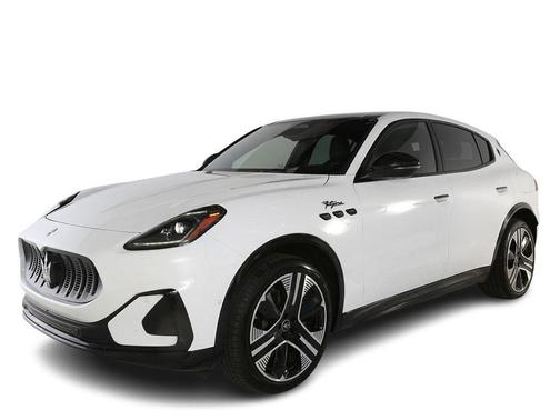 Black 2025 Maserati Grecale Folgore Folgore