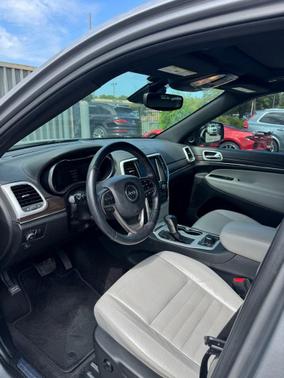 2018 Jeep Grand Cherokee Sterling Edition