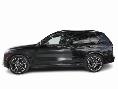 2024 BMW X7 M60i