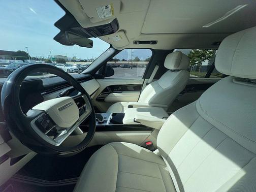 2025 Land Rover Range Rover P530 Autobiography