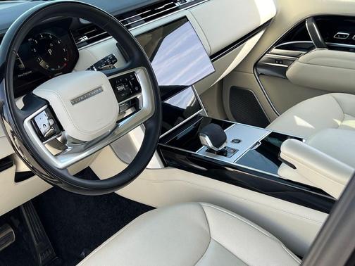 2025 Land Rover Range Rover P530 Autobiography