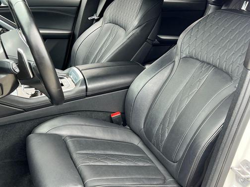 Mineral White Metallic 2023 BMW X6 xDrive40i