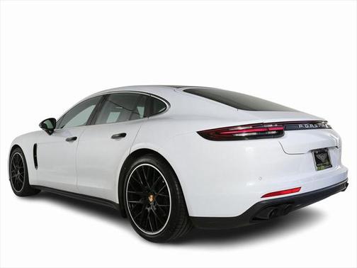 2018 Porsche Panamera 4S