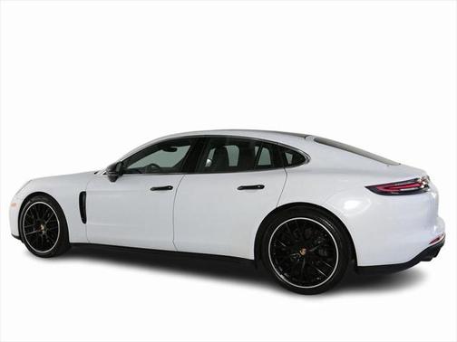 2018 Porsche Panamera 4S