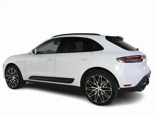 2023 Porsche Macan Base