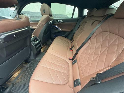 2024 BMW X6 xDrive40i