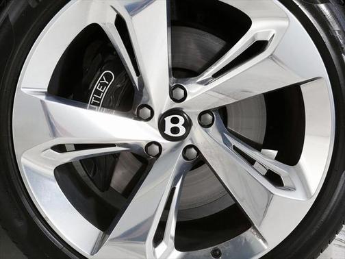 2024 Bentley Bentayga V8