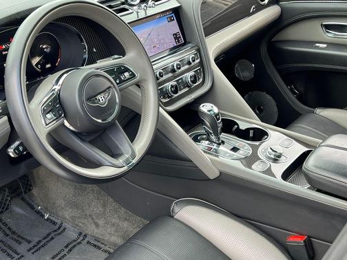 Black 2022 Bentley Bentayga S