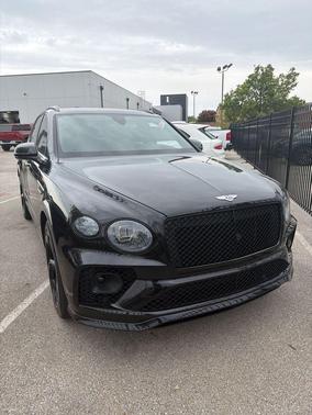 Black 2022 Bentley Bentayga V8