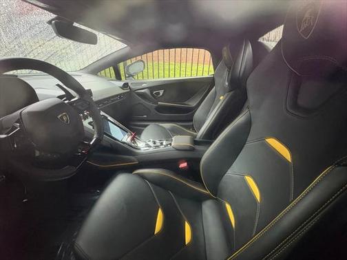 2020 Lamborghini Huracan EVO Base