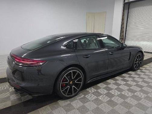 2018 Porsche Panamera Turbo