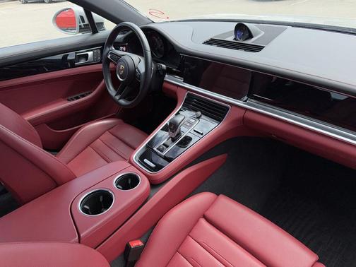 Tan 2023 Porsche Panamera 4 Executive