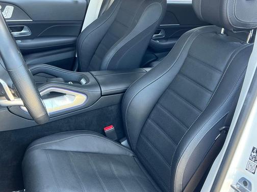 White 2023 Mercedes-Benz GLS 580 4MATIC