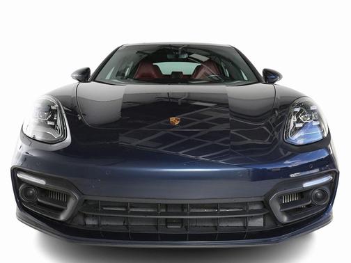 2023 Porsche Panamera 4 Platinum Edition