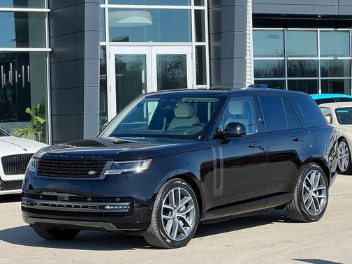 2025 Land Rover Range Rover P550e SE