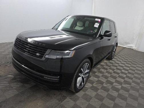 2025 Land Rover Range Rover P550e SE