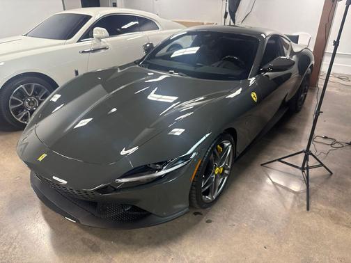 2022 Ferrari Roma Base