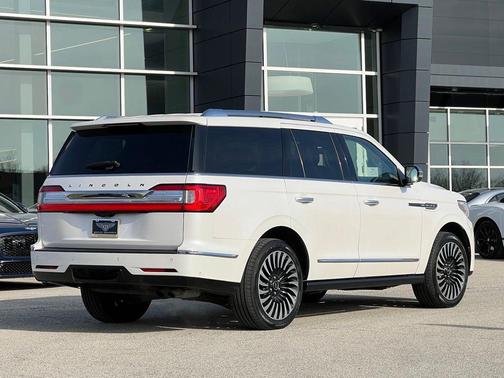2018 Lincoln Navigator Black Label