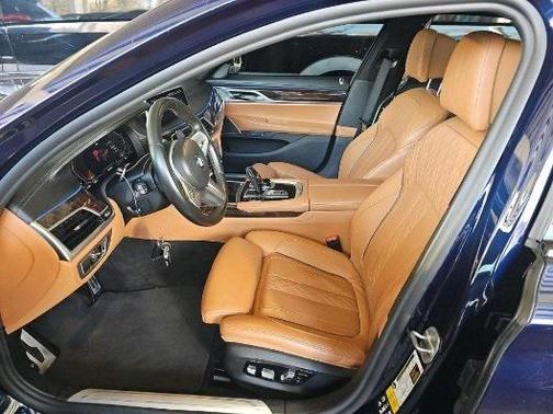 2022 BMW 750 i xDrive