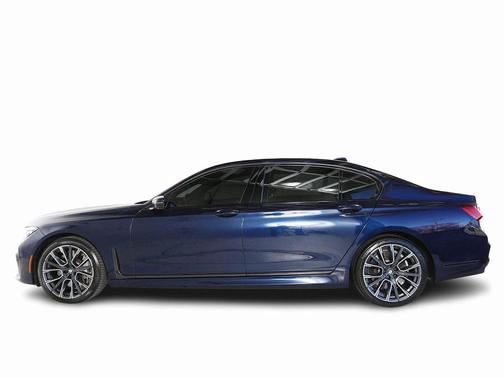 2022 BMW 750 i xDrive