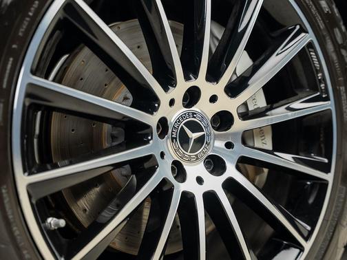 Diamond Silver Metallic 2018 Mercedes-Benz GLC 300 4MATIC Coupe