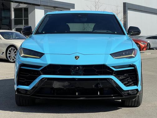 2019 Lamborghini Urus Base