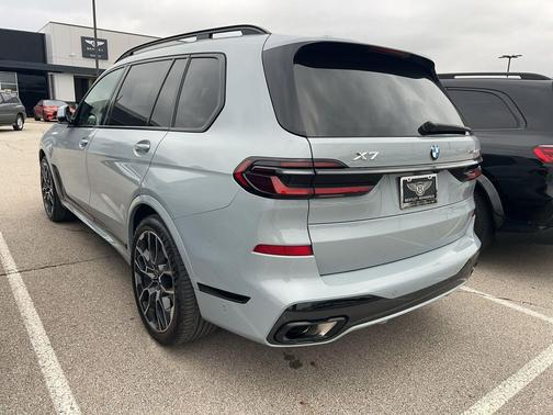 2024 BMW X7 xDrive40i