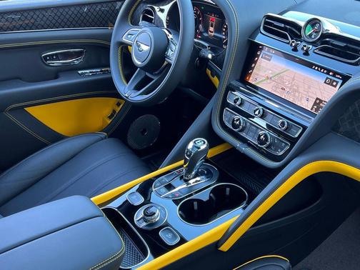 2025 Bentley Bentayga S Black Edition