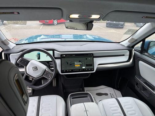 Rivian Blue 2024 Rivian R1S Adventure Quad Motor Large Pack
