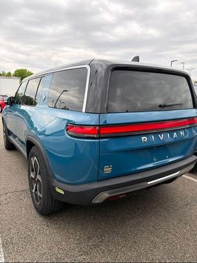 Rivian Blue 2024 Rivian R1S Adventure Quad Motor Large Pack