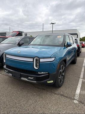 Rivian Blue 2024 Rivian R1S Adventure Quad Motor Large Pack