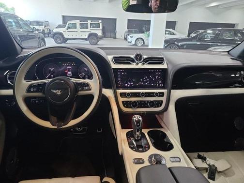 2023 Bentley Bentayga Speed