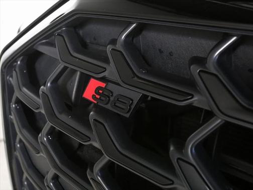 2024 Audi S8 4.0T