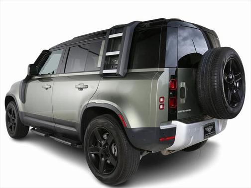 2023 Land Rover Defender 110 SE