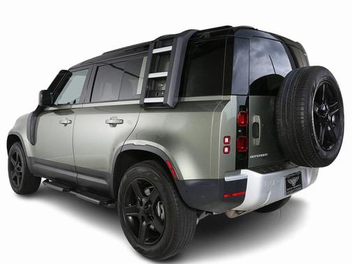 2023 Land Rover Defender 110 SE