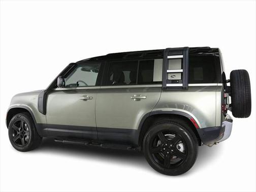 2023 Land Rover Defender 110 SE