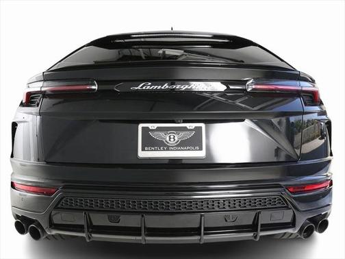 2020 Lamborghini Urus Base