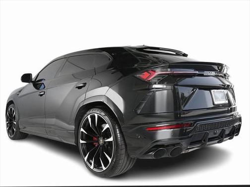 2020 Lamborghini Urus Base