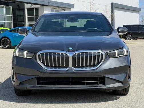 Dark Graphite Metallic 2024 BMW 530 xDrive