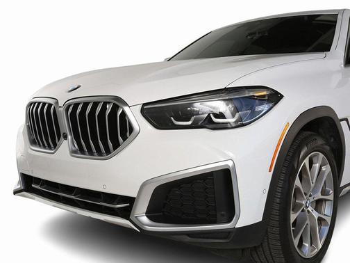 2023 BMW X6 xDrive40i