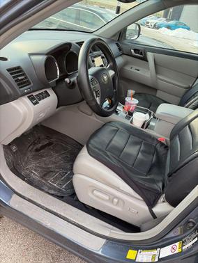 2013 Toyota Highlander SE